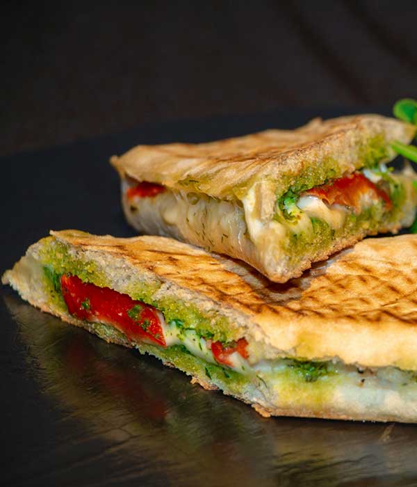 Sandwiche coupé en deux